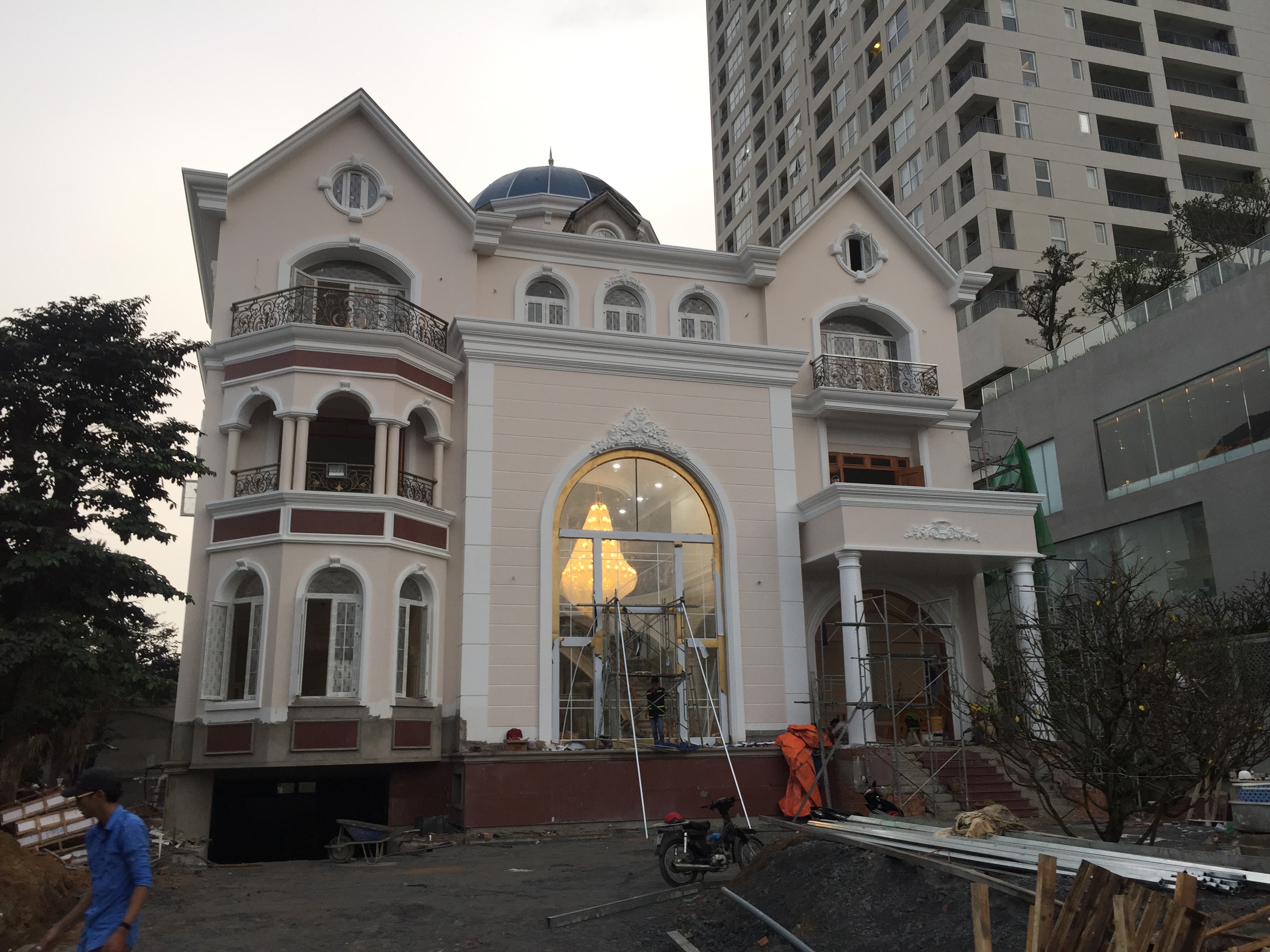 Biệt thự Thảo Điền, Quận 2(16m x25m)